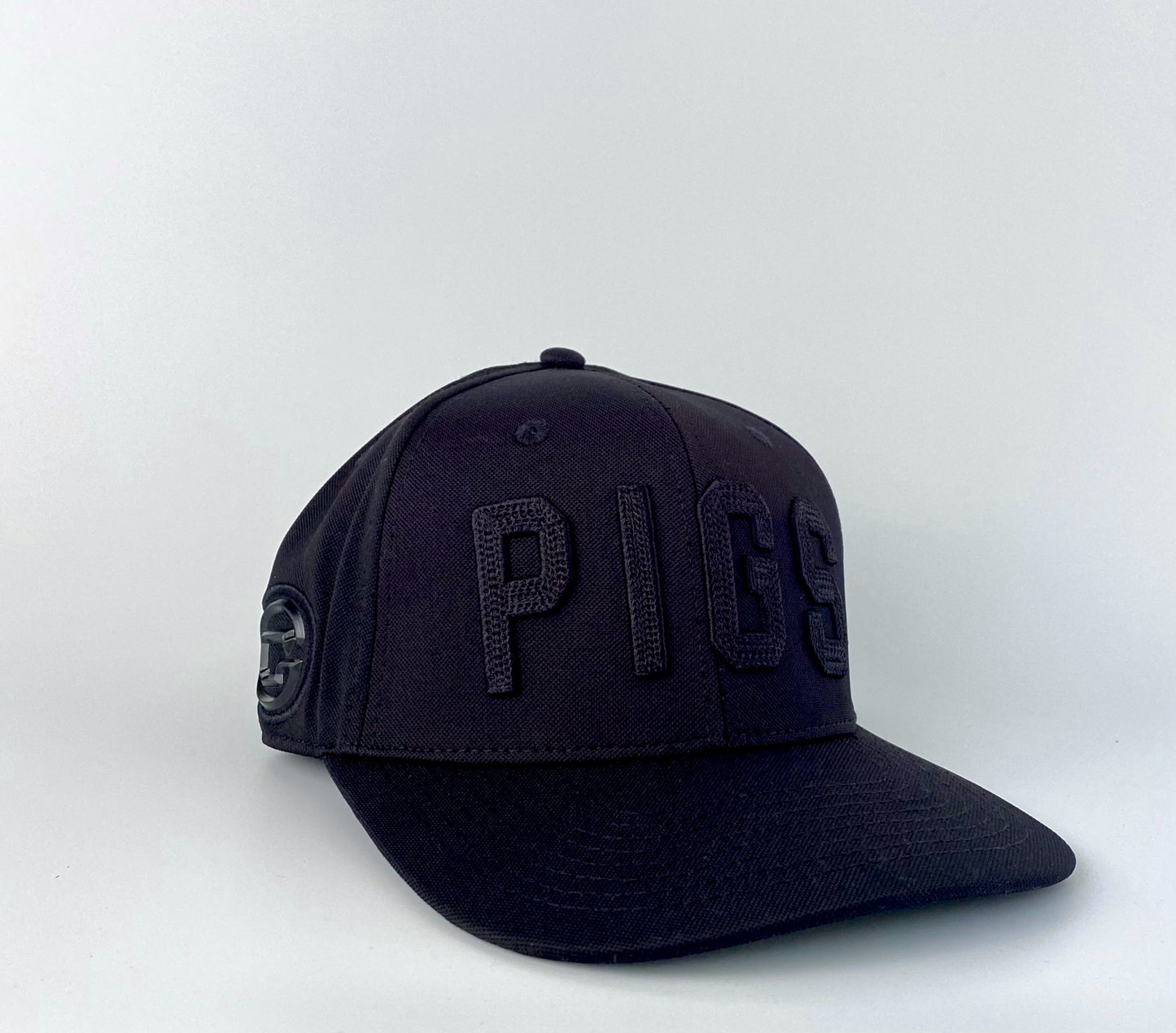 The MONOCHROMATIC "OG" PIGS - Black - Snapback - Flat Bill